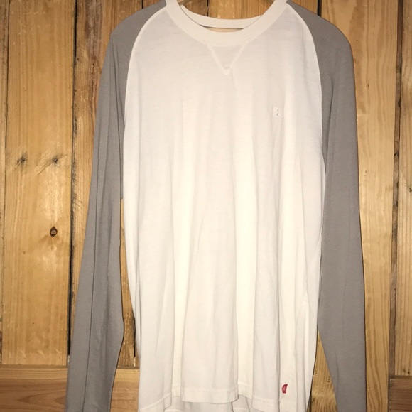 IZOD Long sleeve Tee Large - Picture 1 of 3